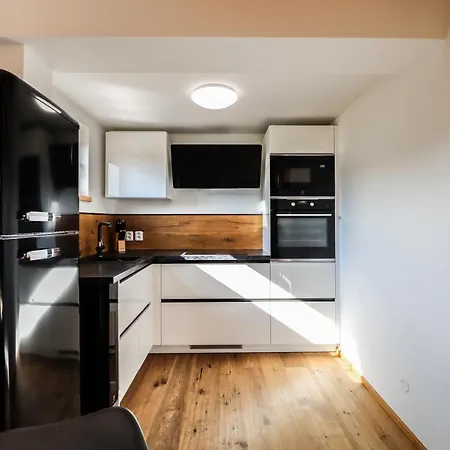 Woodhome - Luxury Mountain Apartamento *